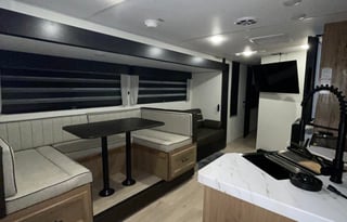 2025 Grey Wolf Fully Loaded & Pets Friendly