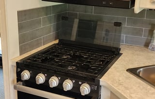 Sleeps 8 with Queen, Bunkbeds, Shower, Kitchen+