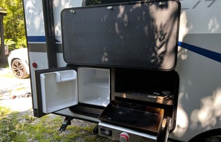 2022 Venture RV Sonic