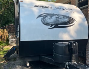 Forest River RV Cherokee Grey Wolf 18RR