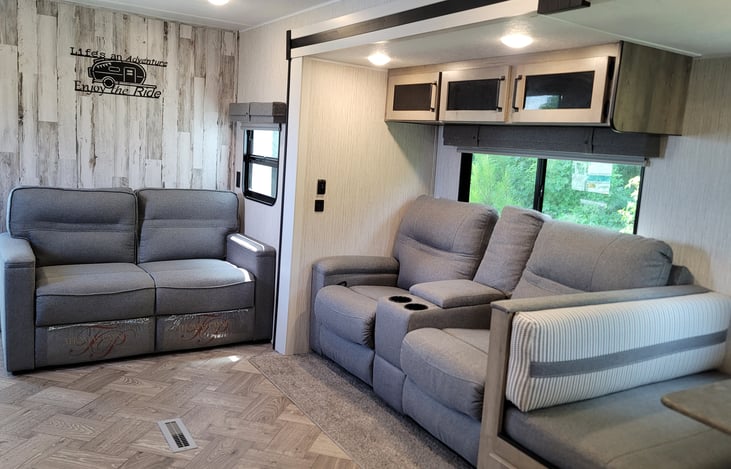 What better to entertain family and friends than with comfortable seating?