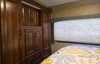 "Flora" is ready for Family Fun! 32ft Sunseeker