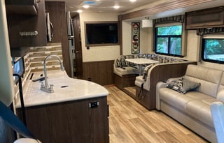 Sir Sleeps-A-Lot 2019 Coachmen Mirada 35BH Bunks