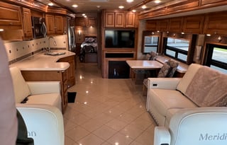 Itasca Meridian 36' Luxury Diesel