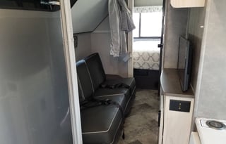 Fully Stocked with all the amenities!