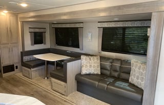 "Adventure Awaits: Cozy & Fun RV Rental!"