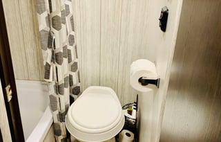 2019 Heartland Pioneer **NO LIMIT TOWING MILES!**