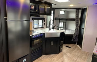 2022 Forest River RV Cherokee 264DBH (VIN 7713)