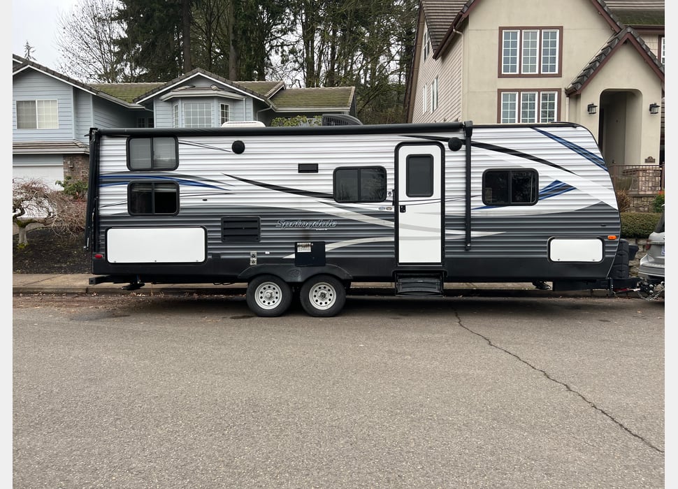 Travel Trailer rentals in Central Point