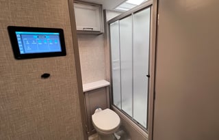 Large Luxury RV with Bunkbeds, Delivery Offered!