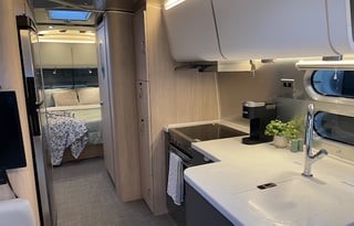 2021 Airstream Globetrotter 27FB - The LainnaBelle
