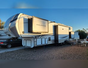 Keystone RV Avalanche 390DS