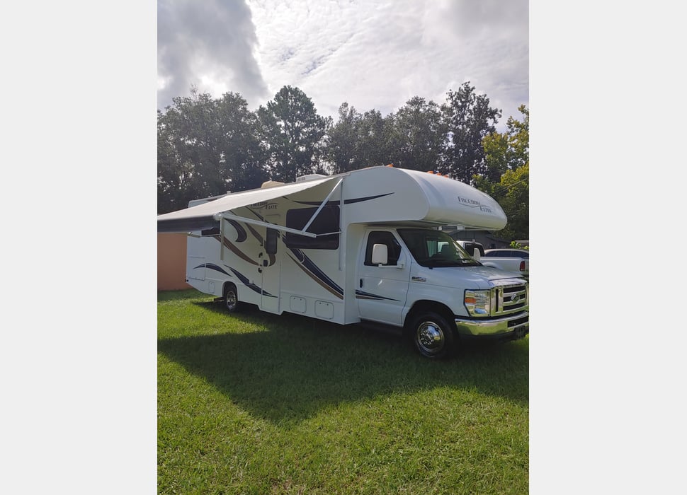 Class C Motor Home rentals in Ponte Vedra