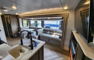 Clubhouse - Ultimate Family Camper