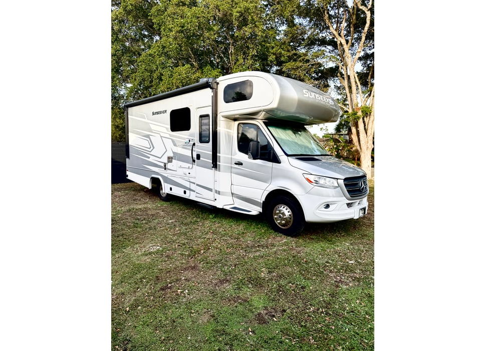 Class C Motor Home rentals in MIAMI LAKES