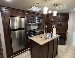 Palomino SolAire Ultra Lite 312TSQBK