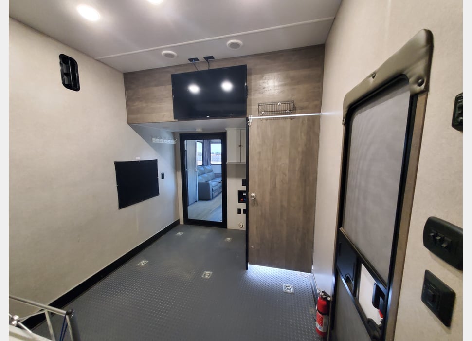 Fifth Wheel rentals in Goodyear