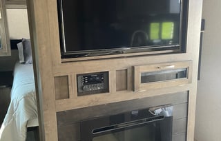 Take flight in our 2020 Jayco Jay Flight 32BHDS