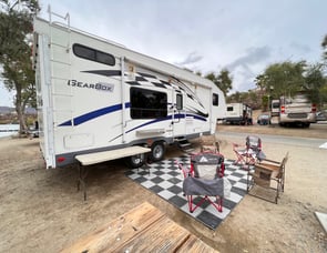 Fleetwood RV Gear Box 295fs