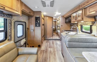 "Fourwinds Funhaus" - 6 bed Bunkhouse C Class RV
