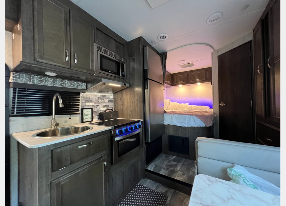 Class C Motor Home rentals in Waxahachie
