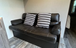 Harrison - Fully Stocked, Sleeps 8, Delivery Avail