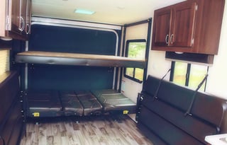 Beautiful 2018 Jayco Octane *Deliver and set up *