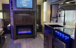 FULLY DELIVERED 2020 Grey Wolf - 30’ - 4 Beds