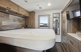 'Valerie' 2023 Winnebago Vista 29V