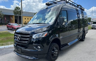 Black VanLife 3, Luxe Cruiser 24ft
