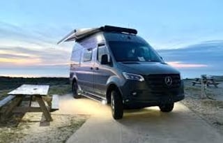 Great family escape 4 seatbelts 4 beds