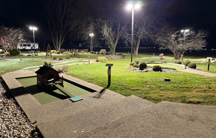 Mini-golf