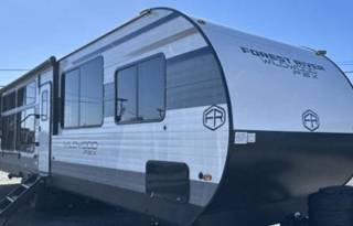 "Orlando" Spacious Mid-Bunk w/ Private Patio