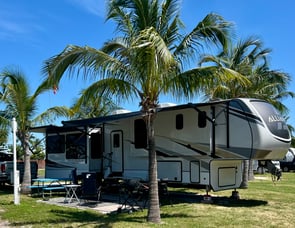 Alliance RV Paradigm 370FB