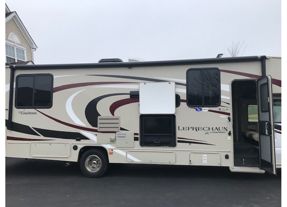 Class C Motor Home rentals in Columbus