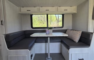 2023 EAST TO WEST Entrada M-Class 24FM