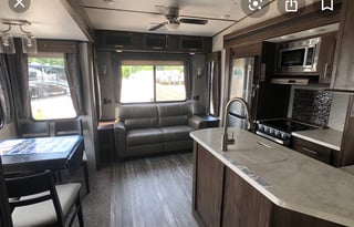 2018 Forest River-California Cherokee Arctic Wolf