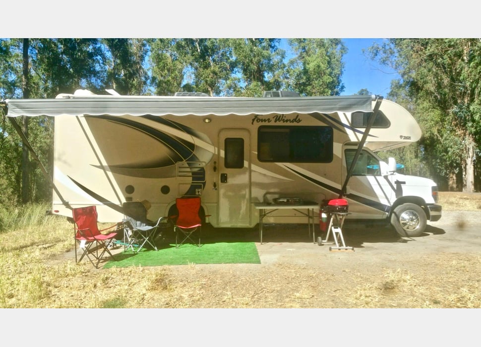 Class C Motor Home rentals in Ramona