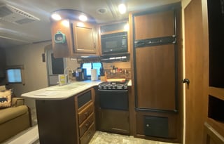 Home Away From Home- 2015 Jayco Great floor plan!