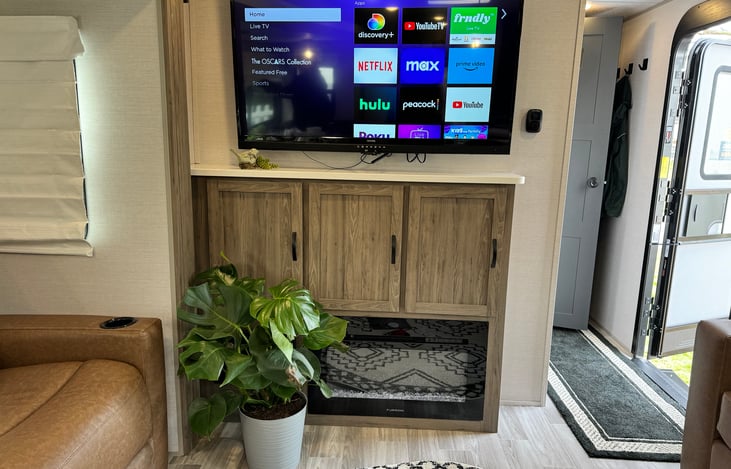 5o inch Roku TV and Fireplace - for cozy evening relaxation