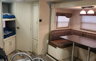 2017 Winnebago Minnie 2455 BHS
