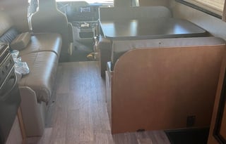 2019 Winnebago Spirit 25B