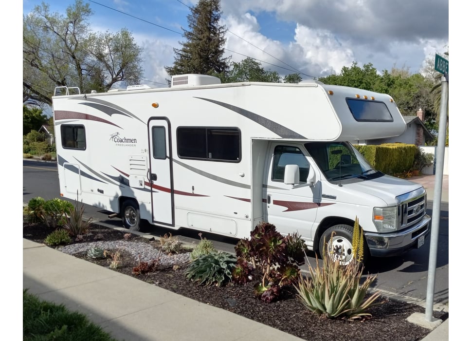 Class C Motor Home rentals in Livermore