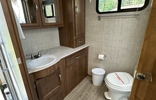 Traveler – Compact Comfort for Your Next Adventure