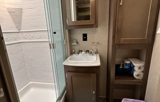 Wanderer-For Couples Who Love to Travel in Comfort