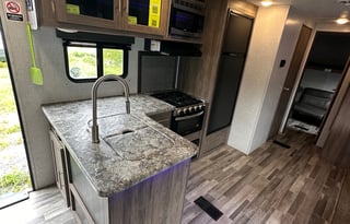 FAMILY TRADITIONS Zippy Zinger