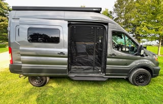 4x4 Adventure Van, Off-Grid Electric, Heat & AC!