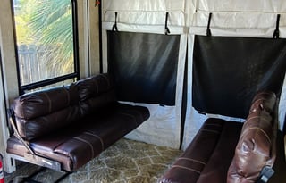 2015 Spacious Carbon Toy Hauler sleeps 8