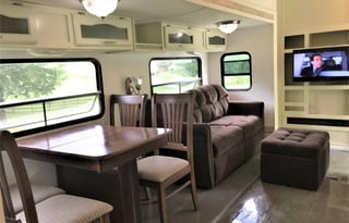 Easy to Tow 31' Fifth Wheel, Sleeps 6, Bunkbed ***We Deliver***