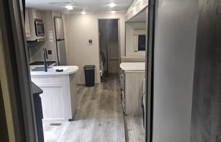 2025 Coachmen RV Catalina Legacy Edition 293TQBSCK